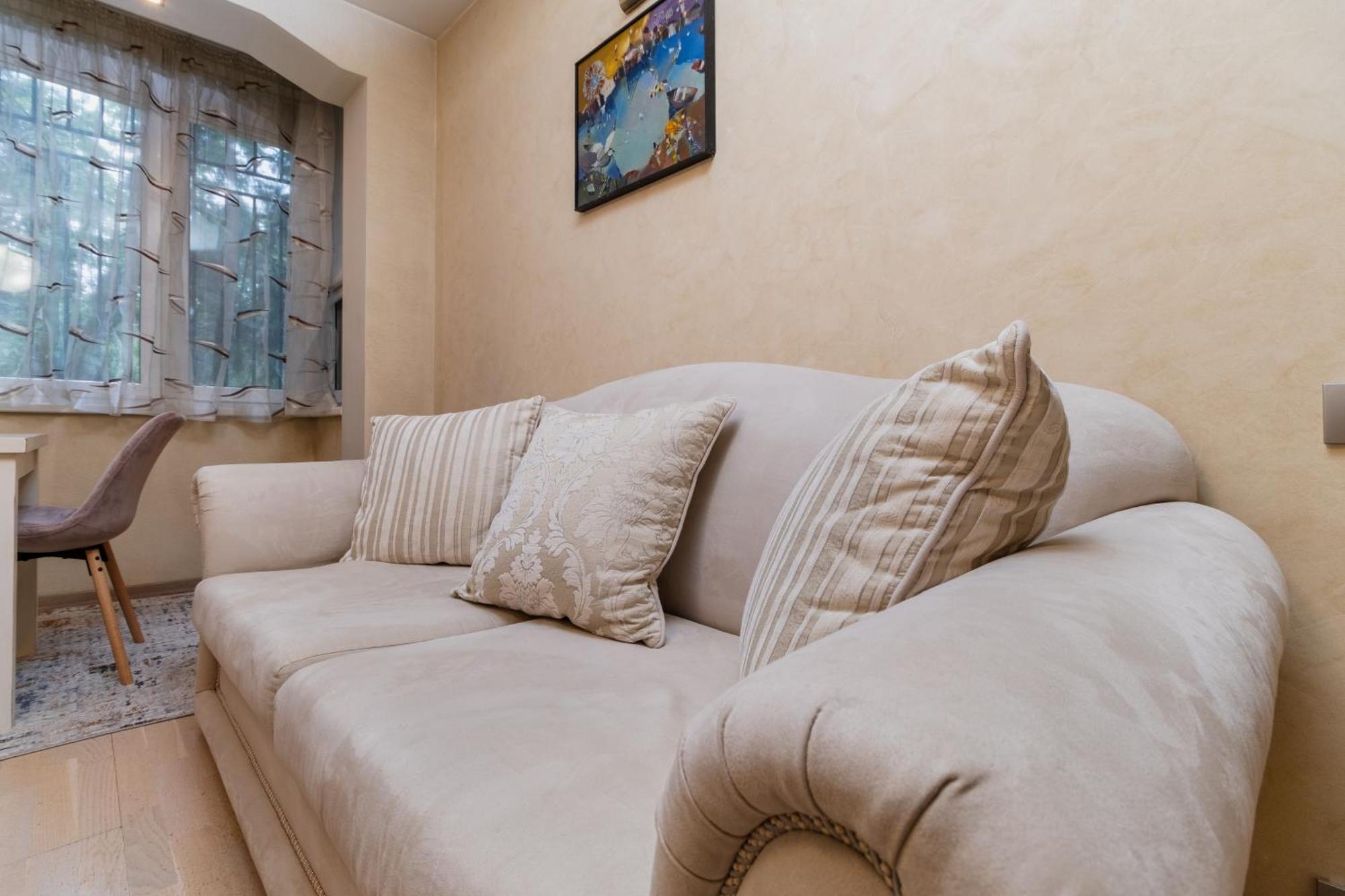 Elegant 1-Bedroom Apartment Plovdiv Esterno foto
