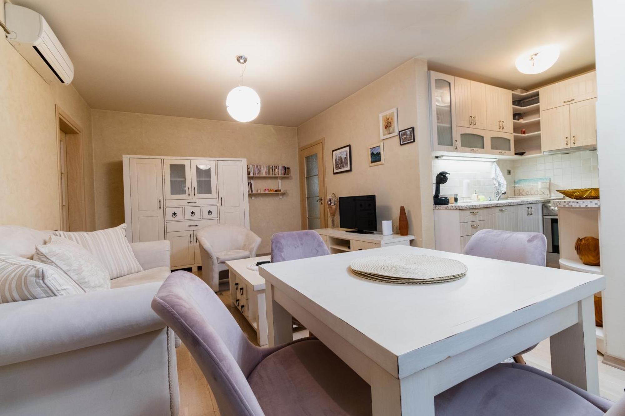 Elegant 1-Bedroom Apartment Plovdiv Esterno foto